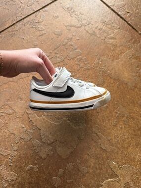 Nike Kids Legacy Court Sneakers